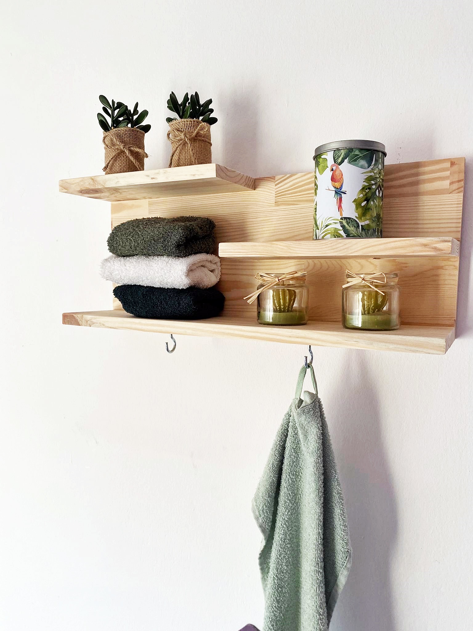 Drewniana Półka Łazienkowa – Organizer na Ręczniki i Akcesoria - obrazek 4