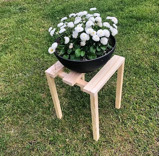 Drewniany kwietnik - naturalny taboret pod doniczki 30x30x40 cm - obrazek 2