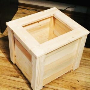 Duża drewniana donica ogrodowa 50x50x50 cm – kwadratowa doniczka z litego drewna Duża drewniana donica ogrodowa 50x50x50 cm – kwadratowa doniczka z litego drewna