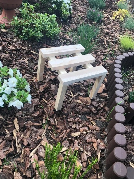 Drewniany kwietnik - naturalny taboret pod doniczki 30x30x40 cm - obrazek 5