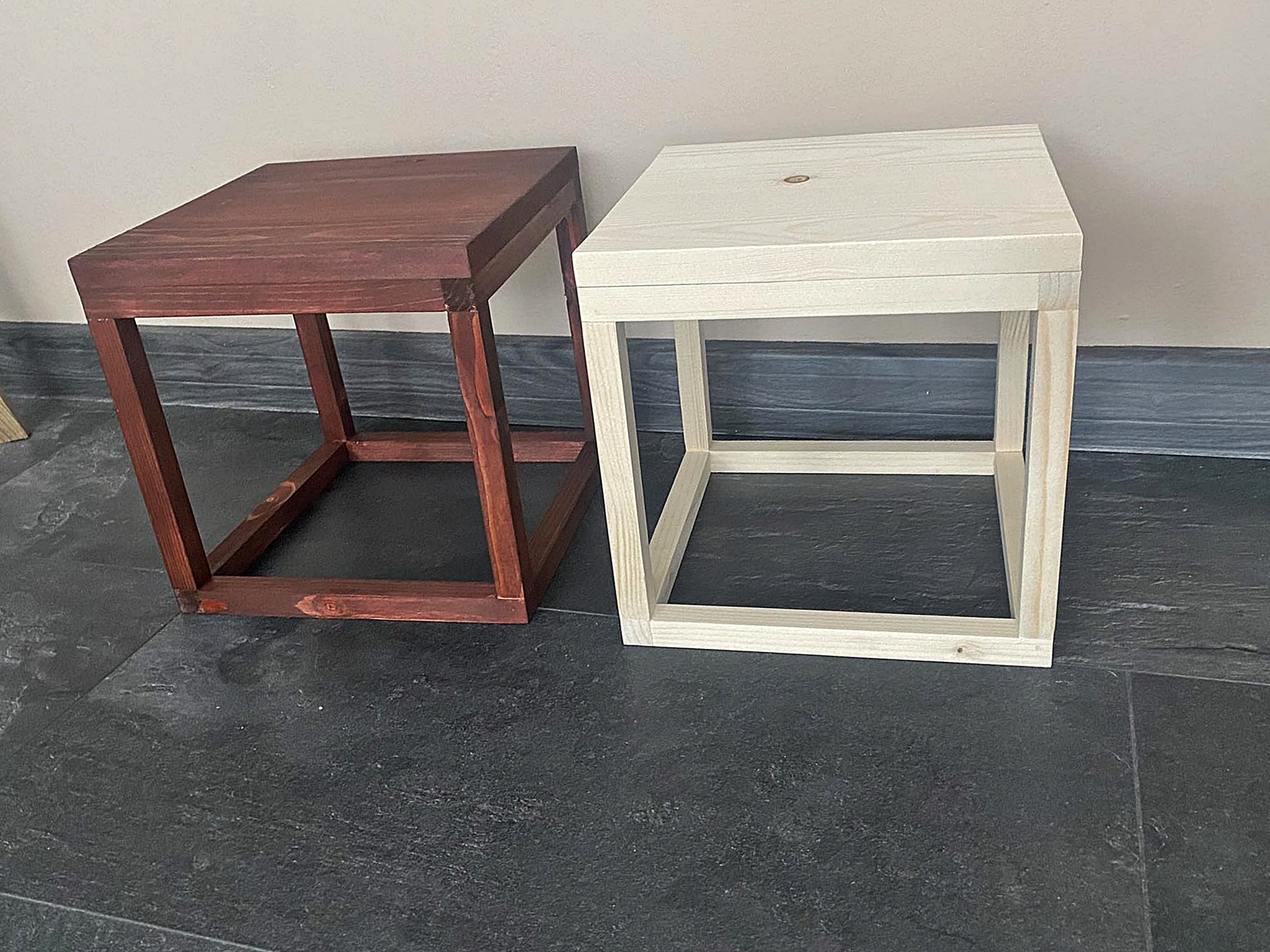 Drewniana podstawka pod kwiaty - elegancki kwietnik i doniczka dekoracyjna 25x25 cm - obrazek 8