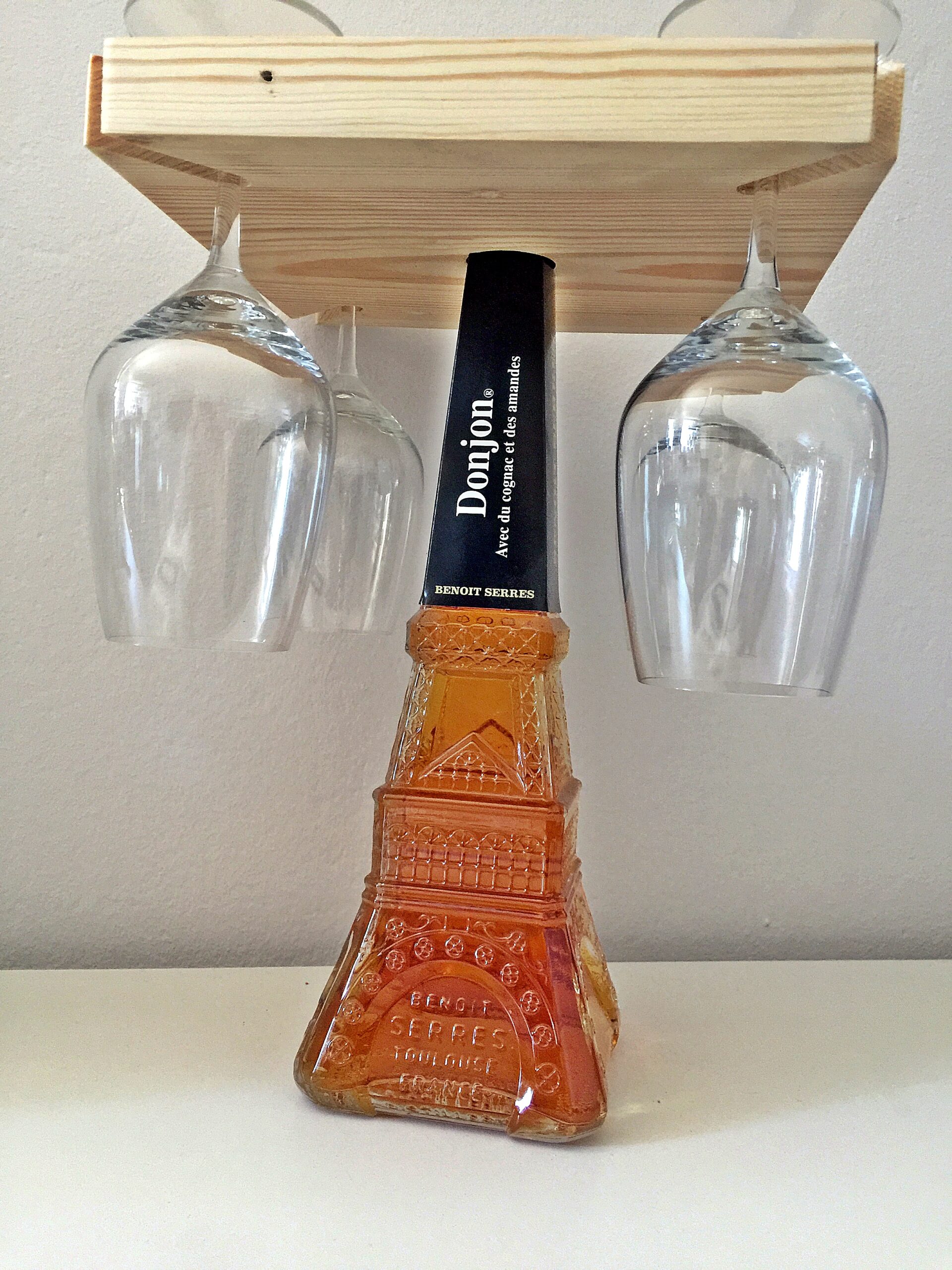 Drewniana półka na wino i kieliszki – naturalny stojak do kuchni i salonu - obrazek 5